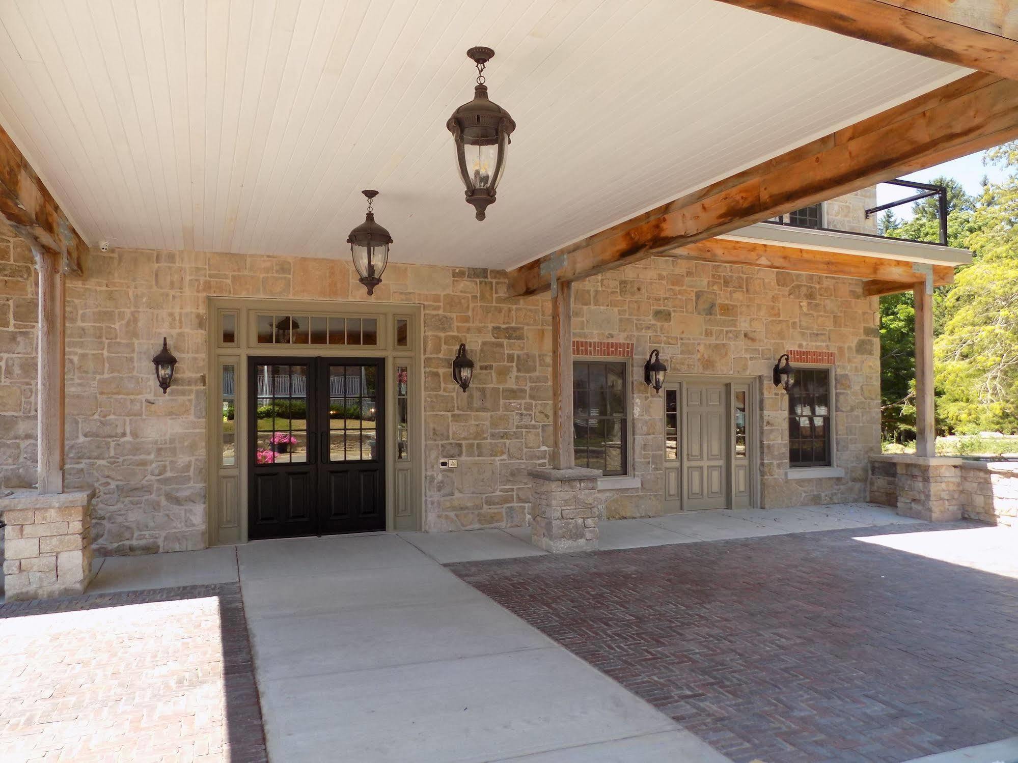 The Barracks Inn ハミルトン エクステリア 写真