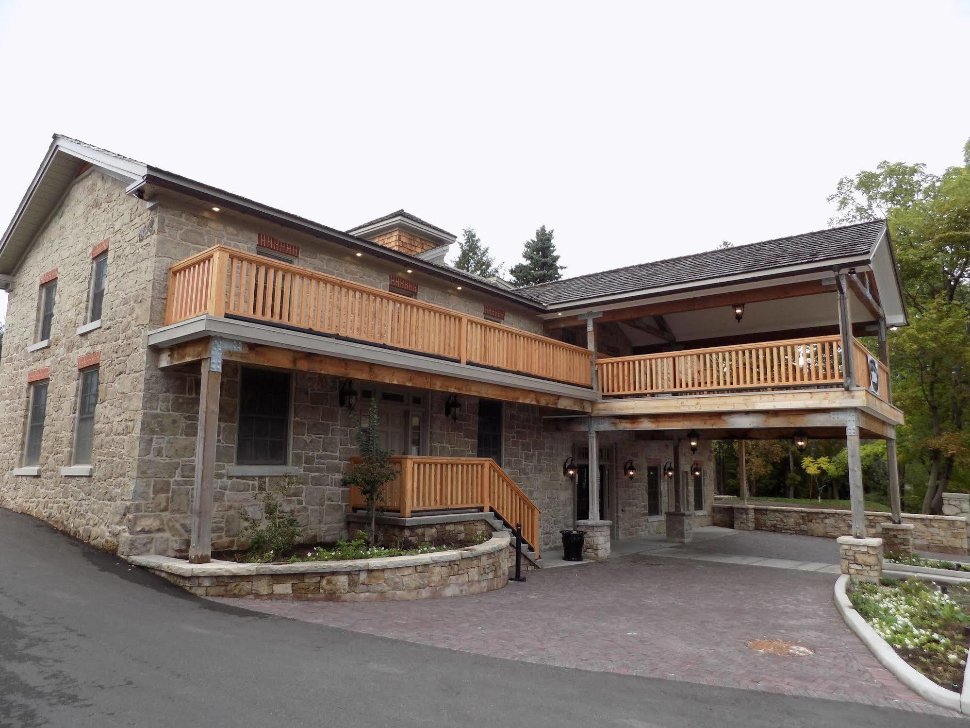 The Barracks Inn ハミルトン エクステリア 写真
