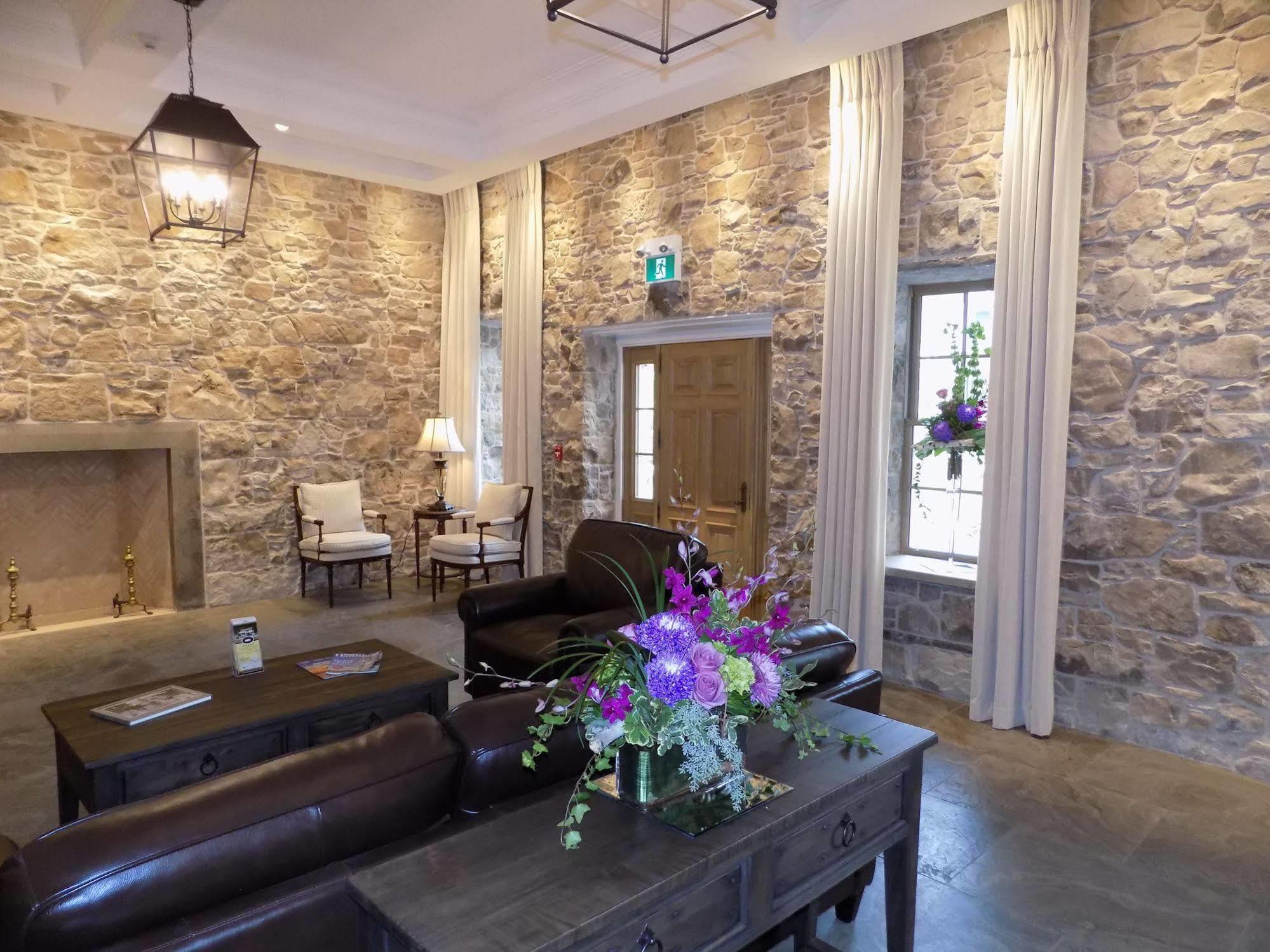 The Barracks Inn ハミルトン エクステリア 写真